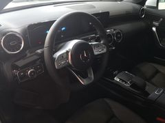 -上海德星奔驰(江杨南路店)