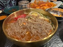 -臻牛烤肉