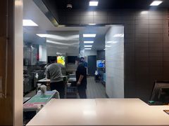 -麦当劳(百联西郊购物中心店)