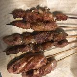 让我心水的是她天台花砖太美了，双子塔尽在其中