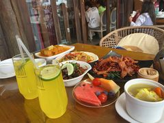 -隔壁老王·家常云南菜(花巷店)