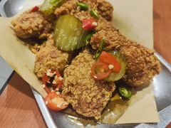 韩式甜辣炸鸡翅-魏斯理汉堡(西安沣东吾悦店)