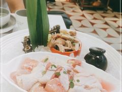 -洪氏嗨捞·广东猪肚鸡·椰子鸡火锅(西咸万象城店)