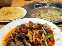 -大众跷脚牛肉馆·非遗传承单位(峨眉山店)