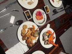 -广州万富希尔顿酒店·感趣自助餐厅·金秋蟹宴生蚝海鲜刺身
