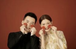 -喜爱高定婚纱摄影