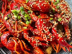 -肥肥虾庄·金牌油焖大虾(汉街SKP店)