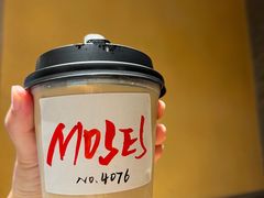 -Moses写字咖啡