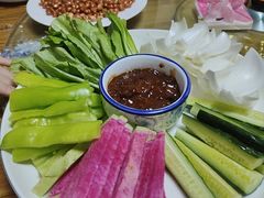 -溢心园香河肉饼总店