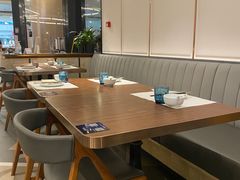 -港丽餐厅(正大店)