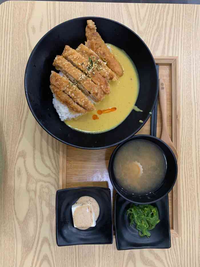 喜乐食堂-"位于万达金街,故里炸鸡旁的一家小店,之前.