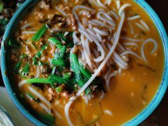 酸腌菜米线-云之南(八里庄店)