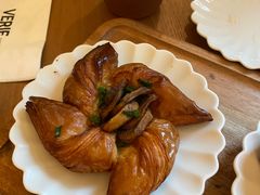 -VERIE BAKEHOUSE