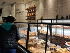 面包甜点陈列柜-81BAKERY(大学路店)