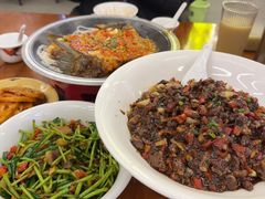 -堂瓦里·33年传统赣菜(第一街区店)