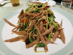 黑腐竹拌豆苗-粗茶淡饭•陕菜•家常菜