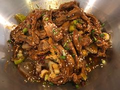 -张大师鸭爪爪特色干锅(南湖店)