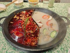 -肖婷姐大铁锅重庆火锅(南湖店)