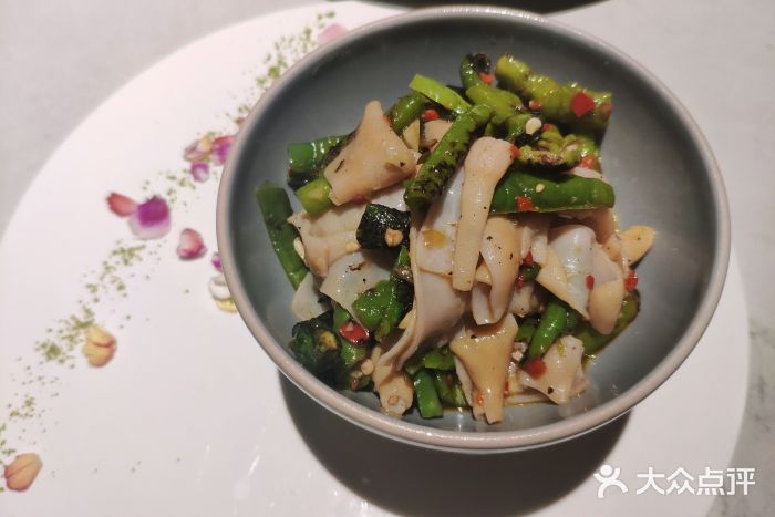 上上瓷·艺境川菜(IFS旗舰店)烧椒鹅肠图片