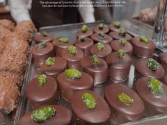 -Laderach 莱德拉(上海环贸iapm店)