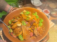黄牛肝菌焖饭-一朵菌·野生菌探索家火锅(南亚店)