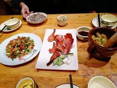 -老滇山寨•云南特色菜•地方菜•民族风情歌舞表演(金碧店)