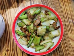 五花肉炒高脚白菜梆子-元银甲·湖北地标美食(汉阳店)