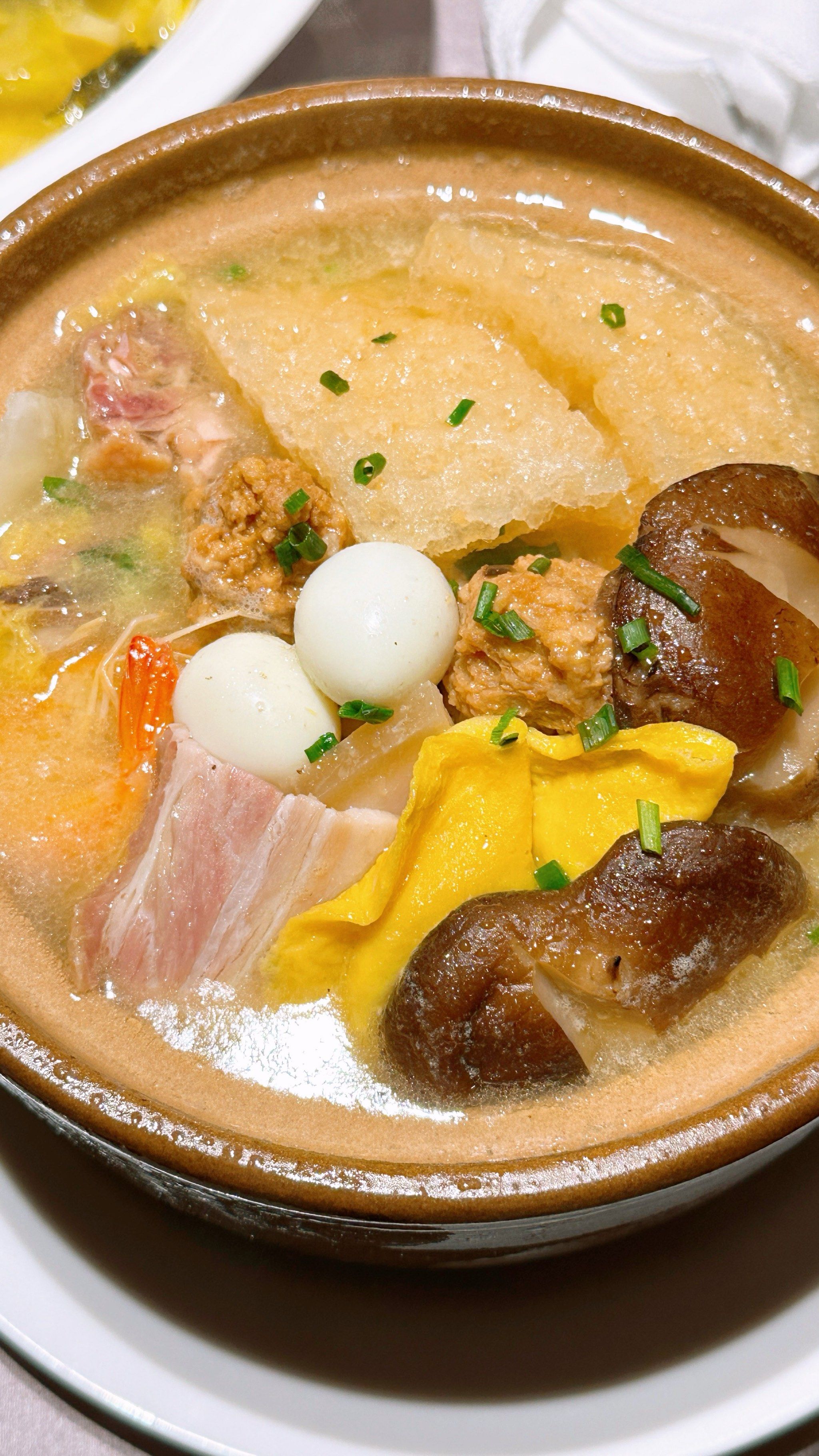 n蛋饺肉圆砂锅:满满家的味道,温暖治愈.这几道菜