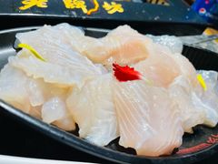 -老牌坊云南鱼豆花火锅(哈西万达店)