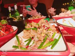 -虾弄弄海派小龙虾·牛羊蝎子火锅