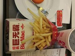 -麦当劳(龙洞店)
