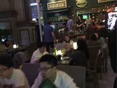 -Hooley's活利仕西餐厅(珠江新城店)