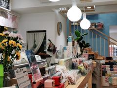 -猫的天空之城概念书店(束河店)