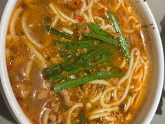 小锅米线-云海肴·汽锅鸡·云南菜(高德置地店)