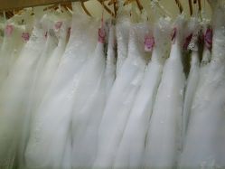 -厦门苏迪尔婚纱礼服批发零售/男装定制