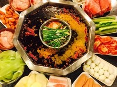 -邓莽子老火锅(中兴路总店)