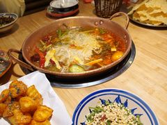 -洱火云南酸菜牛肉火锅(石景山当代商城店)