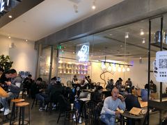 等位区-喜茶(广州天汇igc店)