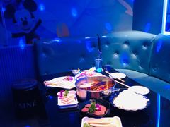 -唯爱KTV聚会餐厅(仙林东城汇店)