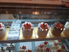 -花花卷卷·鲜食蛋糕(静安久光百货店)