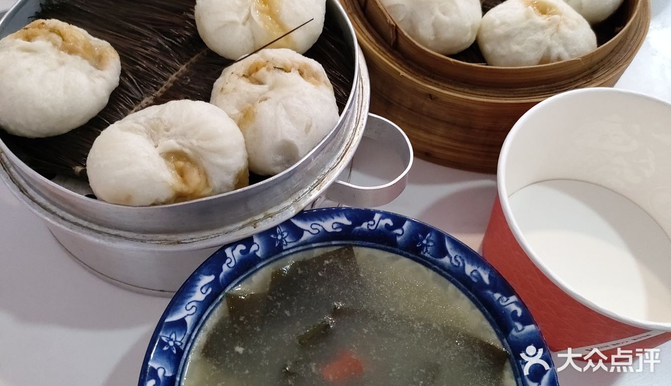 在兴山县偶遇的这个小早餐店，愿老板生意兴隆！