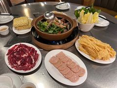 -胡须佬鸡煲四季火锅店(石厦西村直营店)