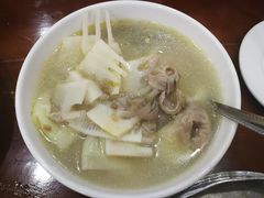 -胡成记口蘑龙眼包子(盐道街店)