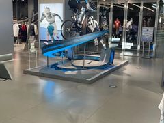 -迪桑特DESCENTE(北京三里屯BLANC店)