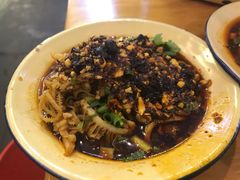 -拈签一笑黄牛肉辣卤串串