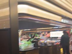 -钱小奴海鲜自助黑金店(杭州滨江龙湖店)