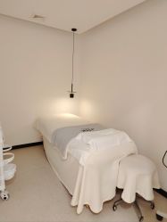 -JNK皮肤管理中心