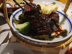 龙井脆皮茶香肉-老头儿油爆虾·知味杭州(爱琴海购物中心)
