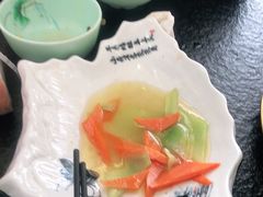 -撒拉人家.酸菜牦牛肉火锅
