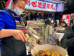 -刘姐啤酒鱼民族演艺餐厅(西街总店)